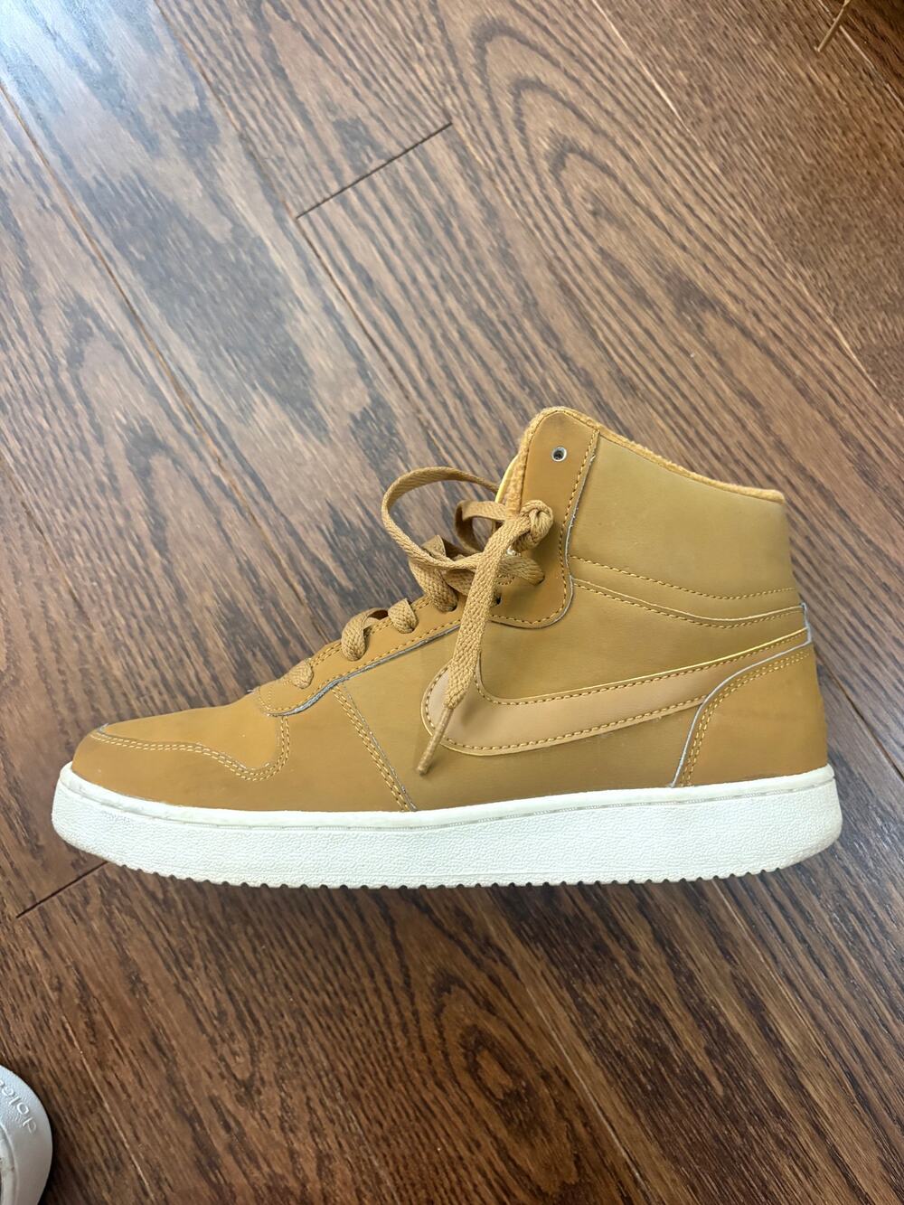 Nike Tan Faux-Shearling-Lined High-Top Sneakers Women's 8.5